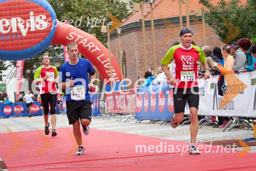  Rok Čač, tekač (2211);  Borut Kuhar, tekač (2722)5. Eko maraton Maribor