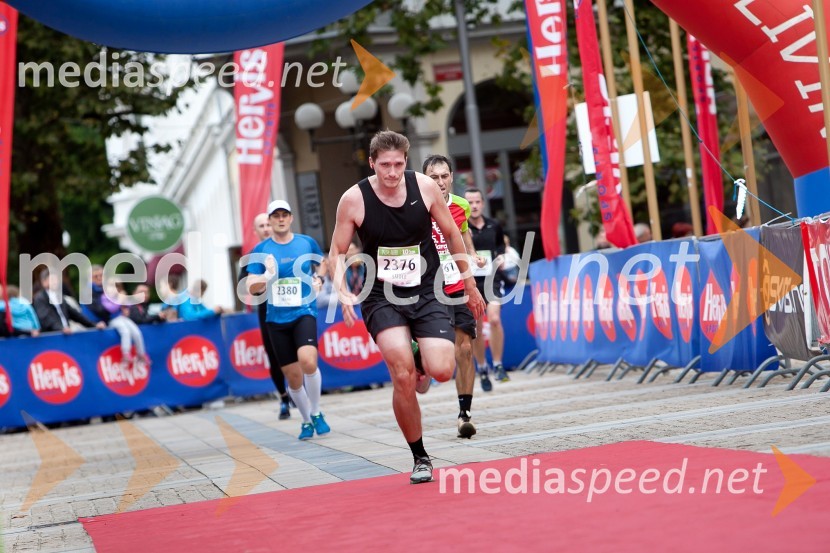  Jernej Smole, tekač (2376)5. Eko maraton Maribor