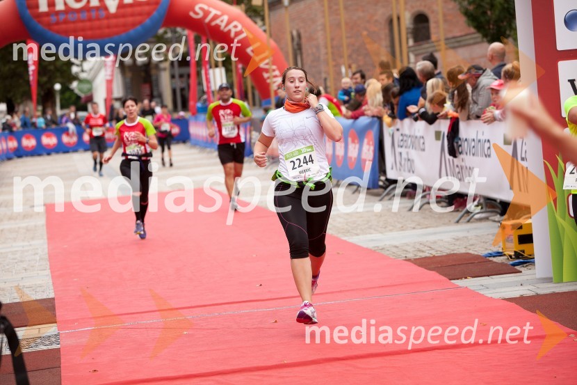  Tina Mervic, tekačica (2244)5. Eko maraton Maribor