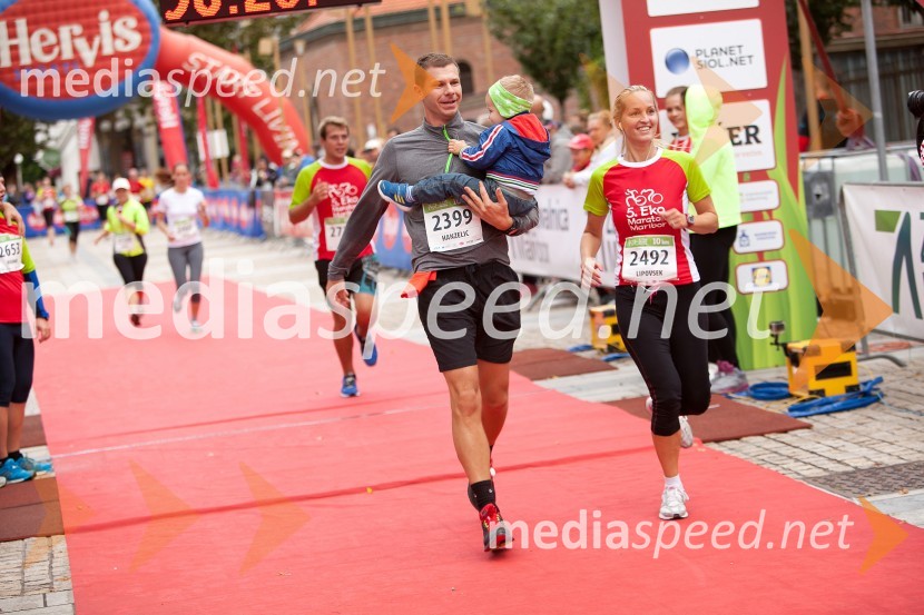  Darjan Hanzelic, tekač (2399);  Tanja Lipovšek, tekačica (2492)5. Eko maraton Maribor