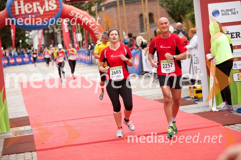  Andreja Hojnik Šlamberger, tekačica (2603);  Igor Muhič, tekač (2257)5. Eko maraton Maribor