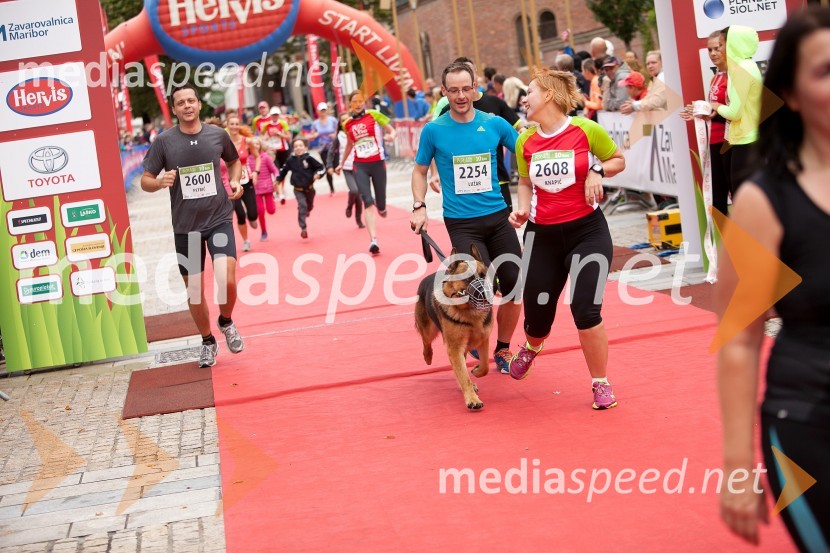 Jaka Petrič, tekač (2600);  Luka Lužar, tekač (2254);  Barbara Knapič, tekačica (2608)5. Eko maraton Maribor