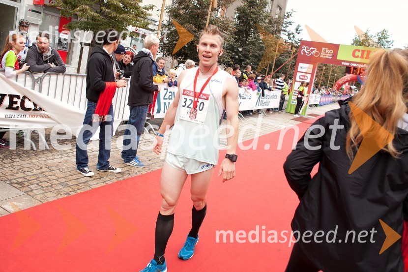  Matej Fujs, 3. mesto v teku na 21 km (3250)5. Eko maraton Maribor