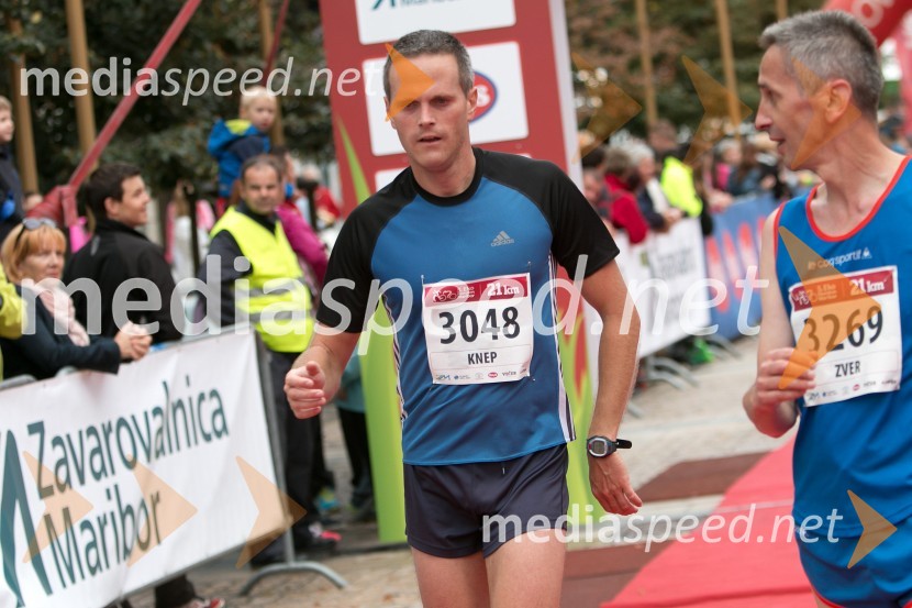  Robert Knep, tekačica (3048);  Bernard Zver, tekač (3269)5. Eko maraton Maribor
