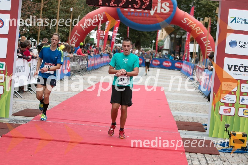 Rok Steinacher, tekač (3309)5. Eko maraton Maribor