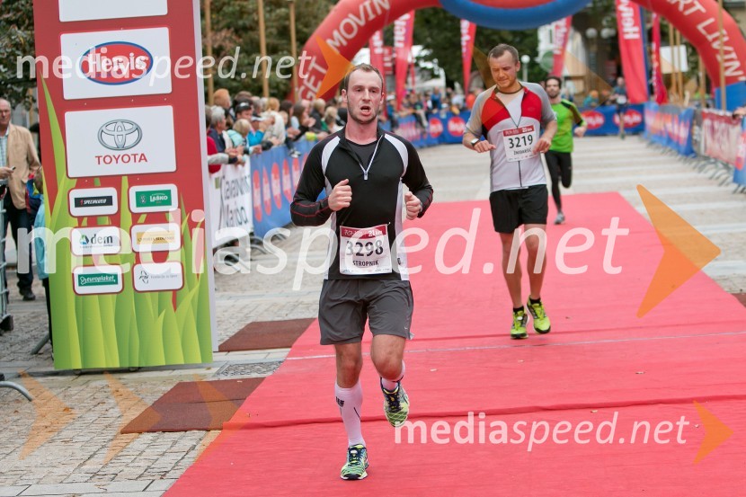  Domen Stropnik, tekač (3298);  Zmago Žnidaršič, tekač (3219)5. Eko maraton Maribor