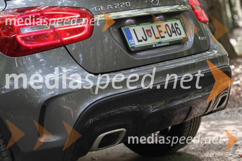 Mercedes-Benz GLA 220 CDI 4Matic, robusten zadek izdaja njegovo naravoMercedes-Benz GLA 220 CDI 4Matic, mediaspeed test