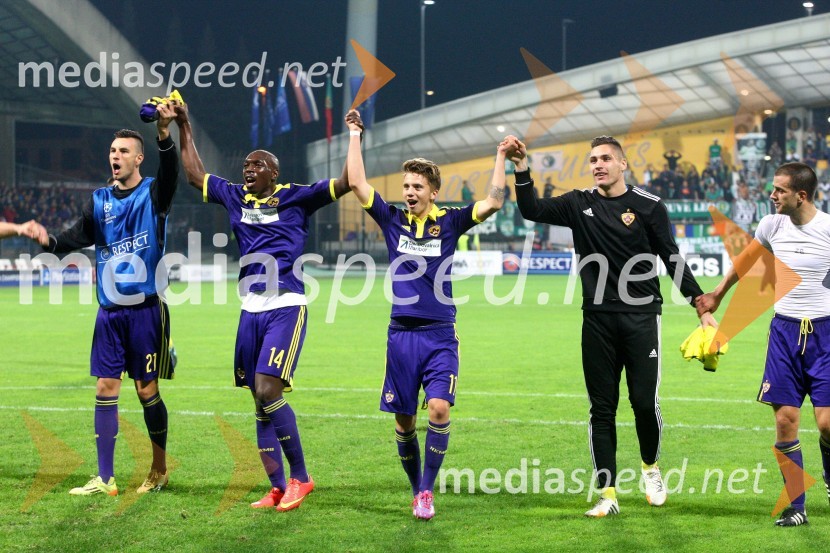  Amir Dervišević, nogometaš, NK Maribor;  Jean Philippe Mendy, nogometaš, NK Maribor;  Luka Zahovič, nogometaš NK Maribor;  Aljaž Cotman, vratar, NK Maribor;  Mitja Viler, nogometaš, NK MariborNK Maribor : Sporting FC, prva tekma Lige prvakov