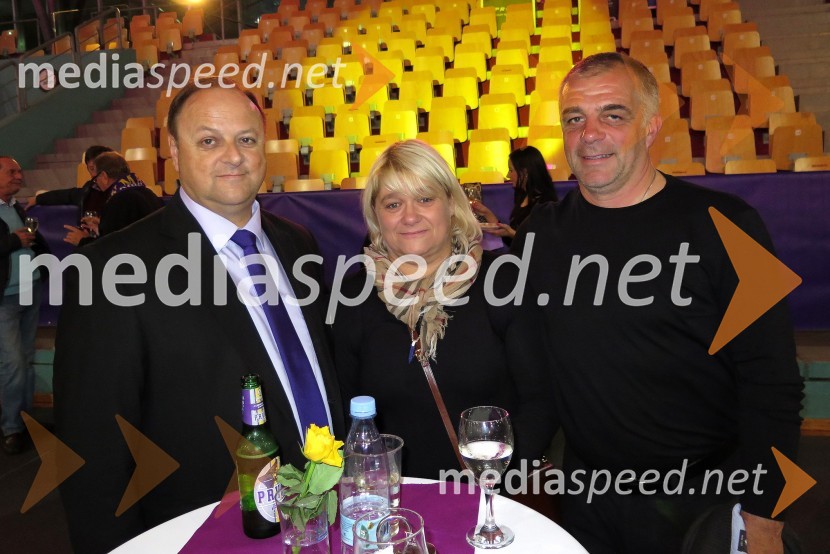  Milan Jarc, Avto Jarc;  Mateja Kopitar;  Matjaž  Kopitar,  selektor slovenske hokejske reprezentanceNK Maribor : Sporting FC, prva tekma Lige prvakov