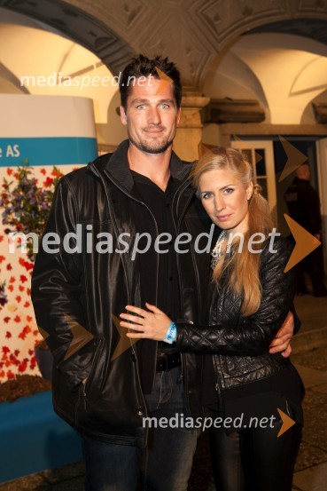  Miha Krušič, koreograf, plesalec;  Željka Predojević, sopranistkaCvetje v jeseni, premiera muzikala