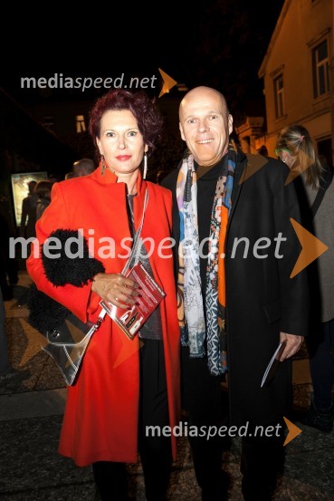  Bojana Jurenec, managerka;  Marijan Jurenec, direktor podjetja Antenna TV SLCvetje v jeseni, premiera muzikala