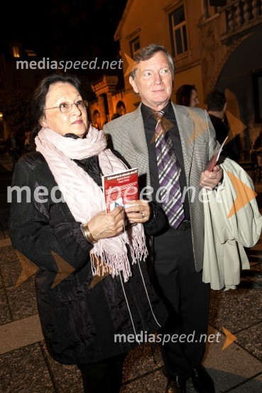  Saša Lajovic;  Uroš Lajovic, dirigentCvetje v jeseni, premiera muzikala