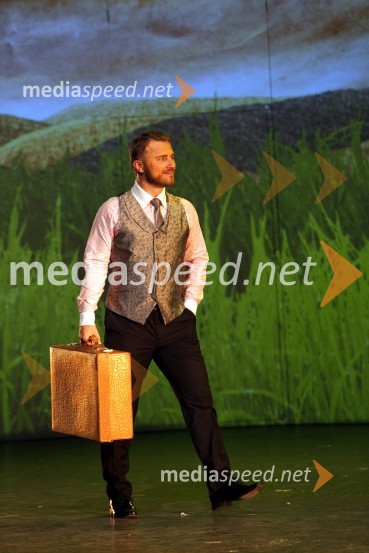  Matjaž Robavs, pevecCvetje v jeseni, premiera muzikala