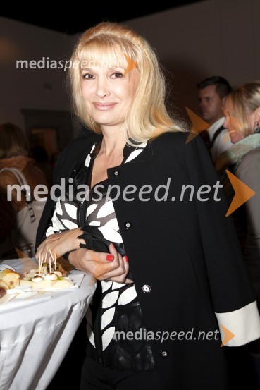  Helena Blagne, pevkaCvetje v jeseni, premiera muzikala