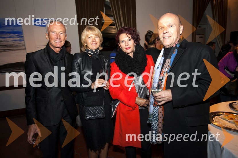  Janez  Pergar, prokurist NP Consulting;  Nevenka Črešnar Pergar, lastnica in direktorica podjetja NP Consulting;  Bojana Jurenec, managerka;  Marijan Jurenec, direktor podjetja Antenna TV SLCvetje v jeseni, premiera muzikala