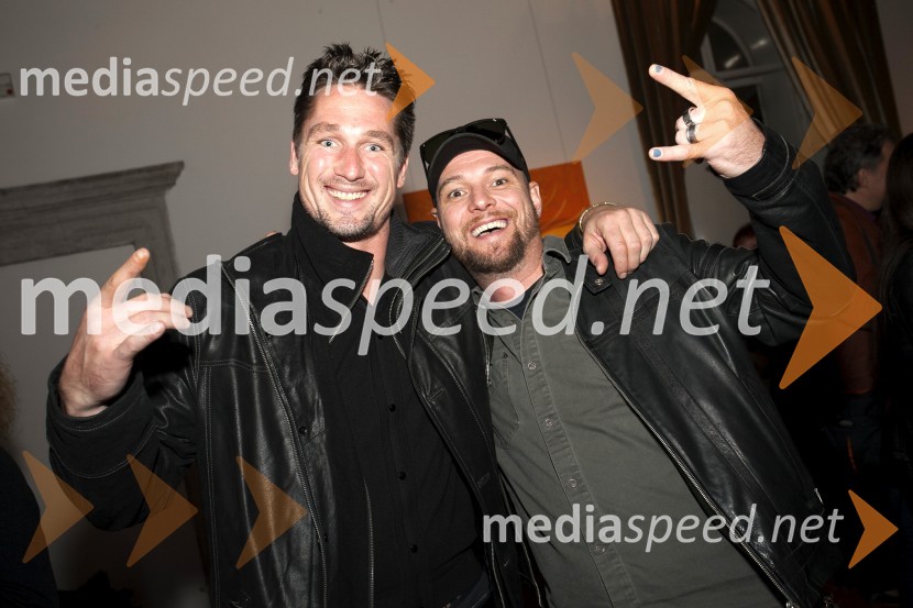  Miha Krušič, koreograf, plesalec;  Tomi Meglič, glasbenik, pevec skupine SiddhartaCvetje v jeseni, premiera muzikala