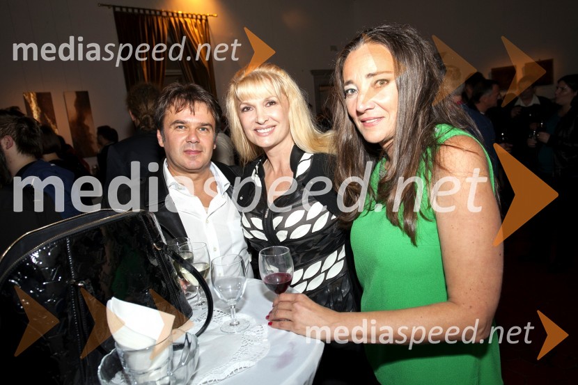  Matjaž Vlašič, glasbenik;  Helena Blagne, pevka;  Miša Stanko, producent, Cvetje v jeseniCvetje v jeseni, premiera muzikala