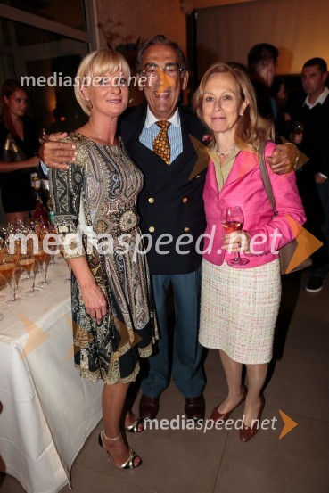  Sonja Poljanšek Škrabec, lastnica Welness centra Sunny;  Michael E. Sherifis;  Rossella Franchini Sherifis, veleposlanica Italije v SlovenijiSunny Studio z Nežko Poljanšek novim izzivom naproti