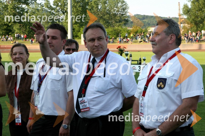 Violeta Freeland, predsednica AMD Krško, Gregor Arnšek (direktor dirke), Chris Durno (glavni sodnik) in  Vlado Busar (delegat AMZS)SPEEDWAY SUPER POKAL SAX 2007