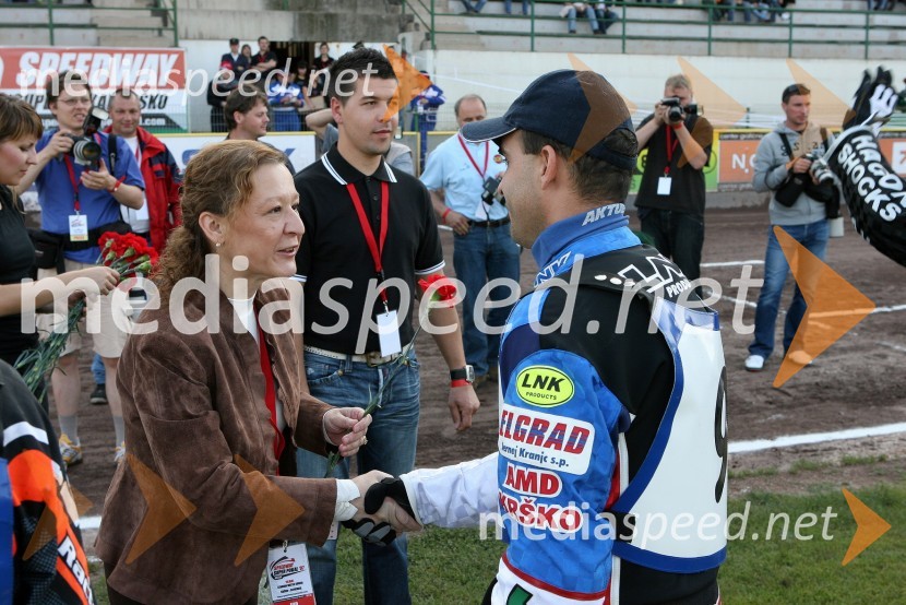 Violeta Freeland, predsednica AMD Krško, Izak Šantej (Slovenija) in  Dejan Stanič, direktor Sax d.o.o.SPEEDWAY SUPER POKAL SAX 2007