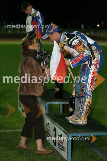 Violeta Freeland, predsednica AMD Krško in Sebastian Ulamek (Poljska)SPEEDWAY SUPER POKAL SAX 2007