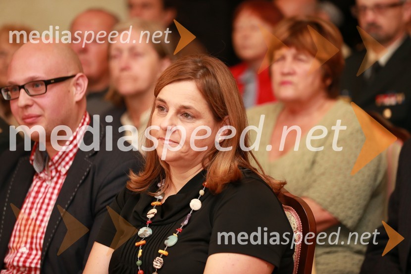  Gregor Antoličič, Zgodovinski inštitut Milka Kosa ZRC SAZU; dr. Petra Svoljšak, predstojnica, Zgodovinski inštitut Milka Kosa  ZRC SAZUOblaki so rdeči, otvoritev razstave