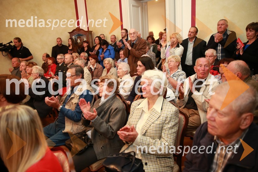 Otvoritev razstave Oblaki so rdečiOblaki so rdeči, otvoritev razstave