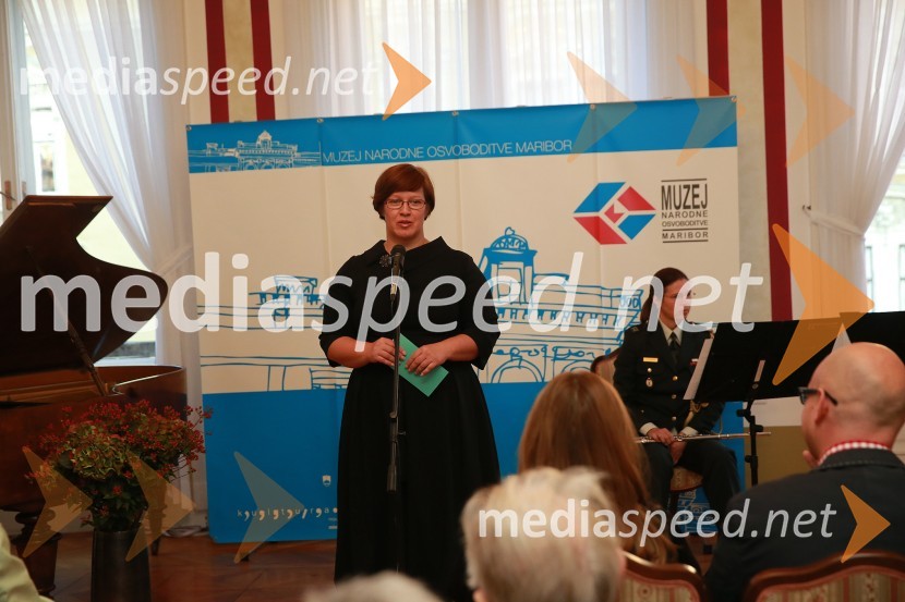 dr. Aleksandra  Berberih Slana, direktorica Muzeja narodne osvoboditve MariborOblaki so rdeči, otvoritev razstave