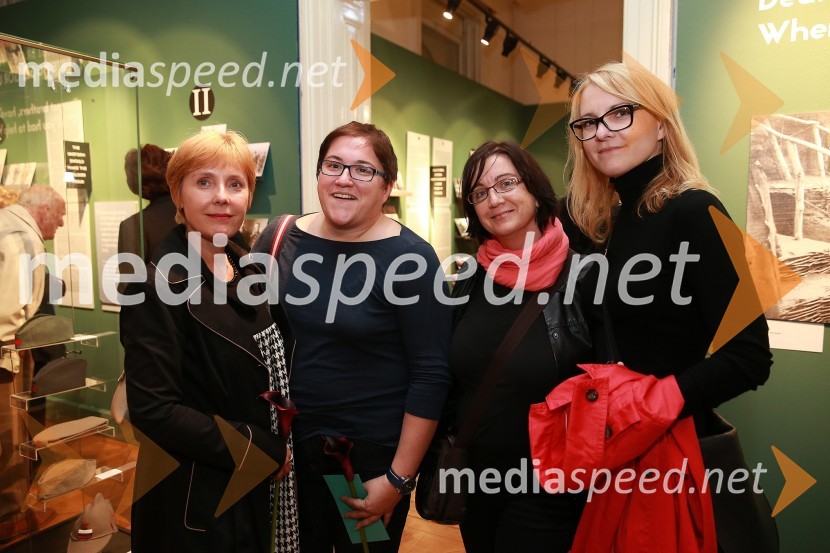  Irena Porekar Kacafura, Pokrajinski muzej Maribor;  Martina Lulić, web designer;  Danijela Čeh;  Katja KerkezOblaki so rdeči, otvoritev razstave