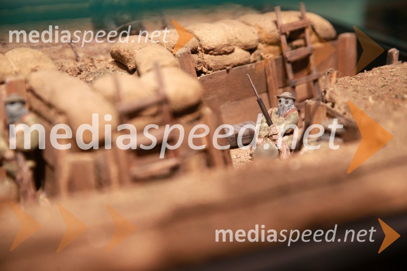 Otvoritev razstave Oblaki so rdečiOblaki so rdeči, otvoritev razstave