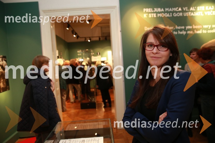  Meta Kerker, Zdravstveni dom MariborOblaki so rdeči, otvoritev razstave