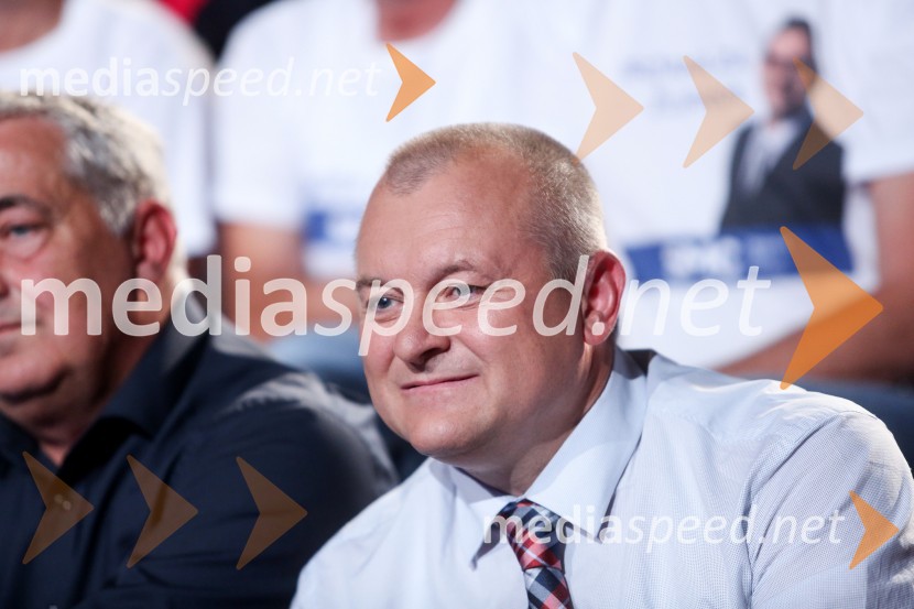  Franc  Kangler, nekdanji župan Mestne občine Maribor, kandidat za župana MOMPredvolilno soočenje županskih kandidatov na POP TV