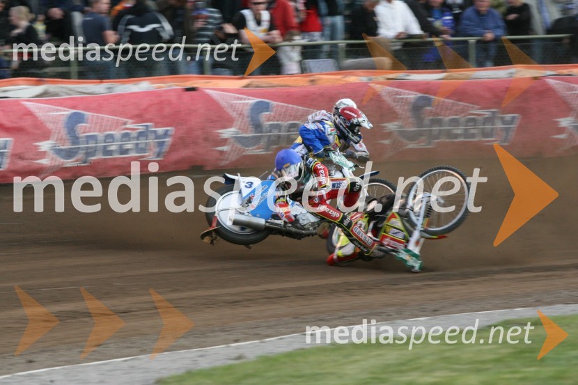 Padec Nickija Pedersena, Bjarneta Pedersena in Wieslawa JagusaSPEEDWAY GRAND PRIX, VN Švedske 2007, padec Nickija Pedersena, Bjarneta Pedersena in Wieslawa Jagusa