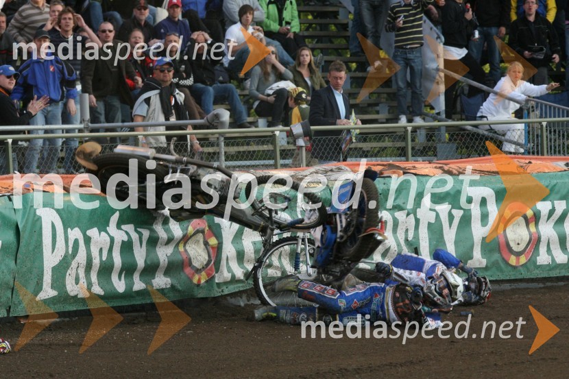 Padec Nickija Pedersena, Bjarneta Pedersena in Wieslawa JagusaSPEEDWAY GRAND PRIX, VN Švedske 2007, padec Nickija Pedersena, Bjarneta Pedersena in Wieslawa Jagusa