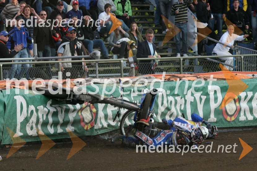 Padec Nickija Pedersena, Bjarneta Pedersena in Wieslawa JagusaSPEEDWAY GRAND PRIX, VN Švedske 2007, padec Nickija Pedersena, Bjarneta Pedersena in Wieslawa Jagusa