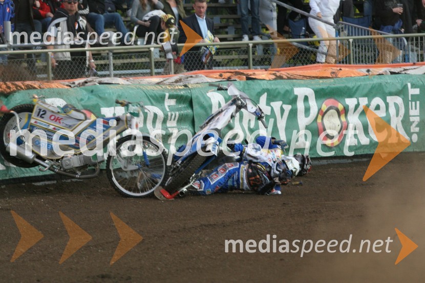 Padec Nickija Pedersena, Bjarneta Pedersena in Wieslawa JagusaSPEEDWAY GRAND PRIX, VN Švedske 2007, padec Nickija Pedersena, Bjarneta Pedersena in Wieslawa Jagusa
