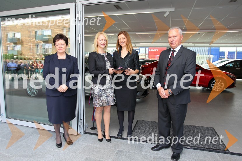  Majda Ferk, direktorica, Avtohiša Ferk;  ... ;  Andreja Šilec Ferk, marketing, Avtohiša Ferk;  ... Avtohiša Ferk, novi pooblaščeni prodajalec Mazde