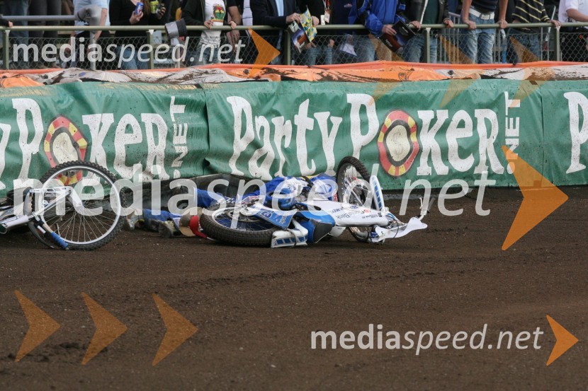 Padec Nickija Pedersena, Bjarneta Pedersena in Wieslawa JagusaSPEEDWAY GRAND PRIX, VN Švedske 2007, padec Nickija Pedersena, Bjarneta Pedersena in Wieslawa Jagusa