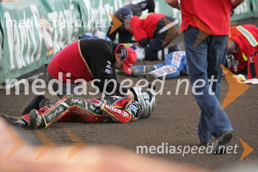 Padec Nickija Pedersena, Bjarneta Pedersena in Wieslawa JagusaSPEEDWAY GRAND PRIX, VN Švedske 2007, padec Nickija Pedersena, Bjarneta Pedersena in Wieslawa Jagusa