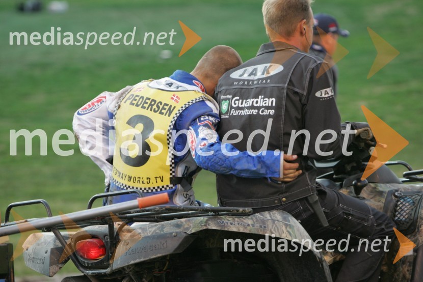Padec Nickija Pedersena, Bjarneta Pedersena in Wieslawa JagusaSPEEDWAY GRAND PRIX, VN Švedske 2007, padec Nickija Pedersena, Bjarneta Pedersena in Wieslawa Jagusa