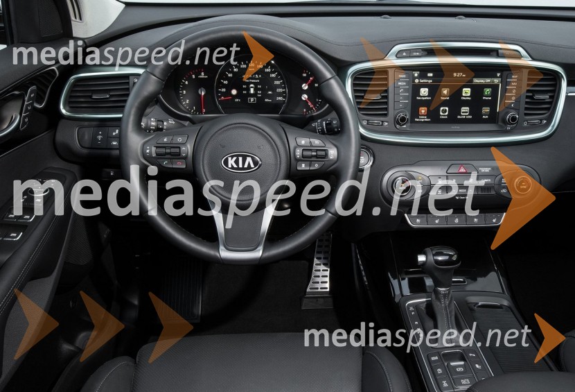 KIA Sorento, notranjostAvtomobilski salon Pariz 2014