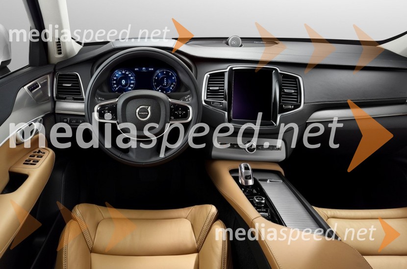 Volvo XC90, notranjostAvtomobilski salon Pariz 2014