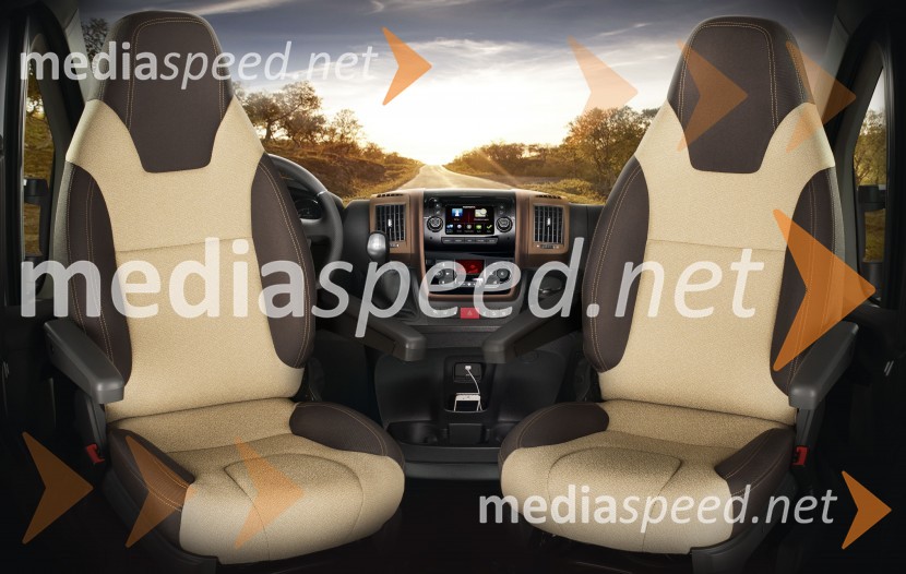 Fiat Ducato Panorama, notranjostNovi Fiat Ducato, slovenska predstavitev