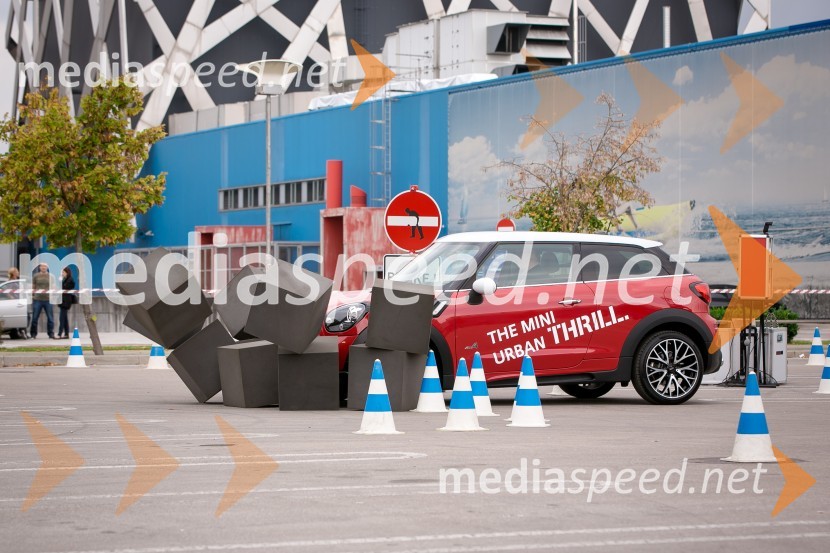 MINI Urban Thrill MINI Urban Thrill in novi petvratni MINI, slovenska predstavitev
