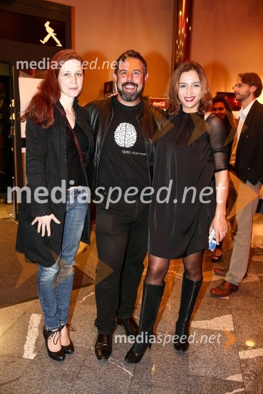  Ana Ruter, igralka;  Danijel Malalan, igralec;  Barbara Medvešček, igralkaMame, premiera komedije