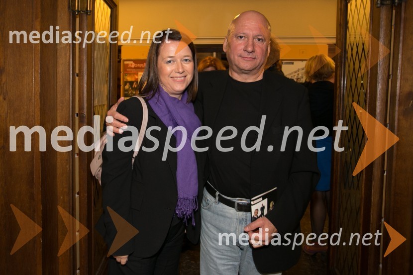  Petra Škofic, vodja odnosov z javnostmi, Lutkovno gledališče Ljubljana;  Janez Pipan, režiserPolicaji, premiera komedije v SLG Celje