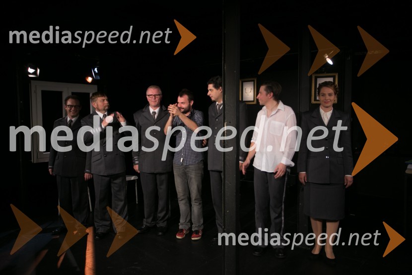  Damjan M. Trbovc, igralec;  Bojan Umek, igralec;  Brane  Završan, igralec;  Jernej Kobal, režiser;  Tarek Rashid, igralec;  Aljoša Koltak, igralec;  Tanja Potočnik, igralkaPolicaji, premiera komedije v SLG Celje