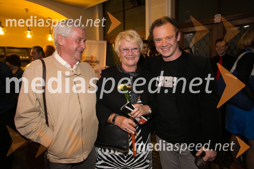  ... ;  ... ;  Damjan M. Trbovc, igralecPolicaji, premiera komedije v SLG Celje