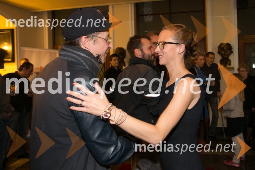  Aljoša Koltak, igralec; mag. Barbara Petrovič, vodja marketinga in odnosov za javnostmi SLG CeljePolicaji, premiera komedije v SLG Celje