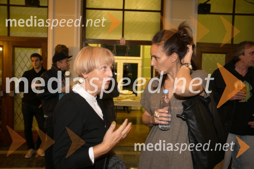  Anica Kumer, igralka;  Lučka Počkaj, igralkaPolicaji, premiera komedije v SLG Celje